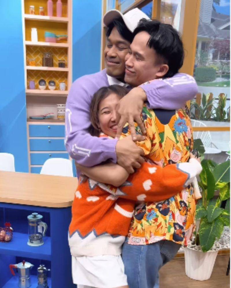 Instagram.com/@kikysaputrii